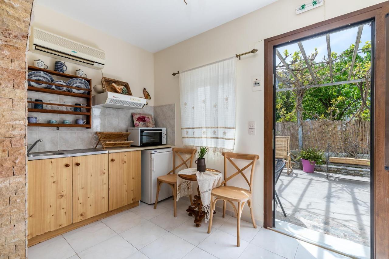 Yianna Cottage Studios Szkópelosz Kültér fotó
